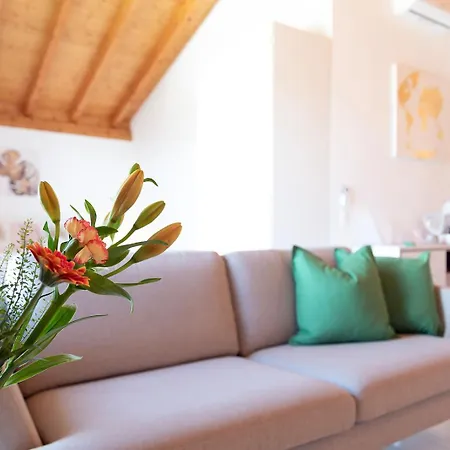 With View - Free Parking - Aurora Appartement